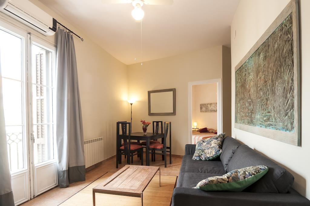 Gaudi Apartment 9 Βαρκελώνη Δωμάτιο φωτογραφία